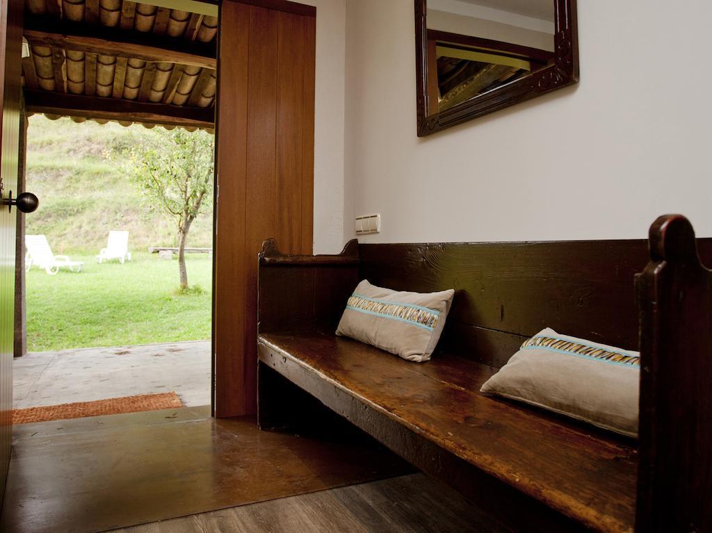 Mas Pinoses Guest House Les Llosses Bagian luar foto