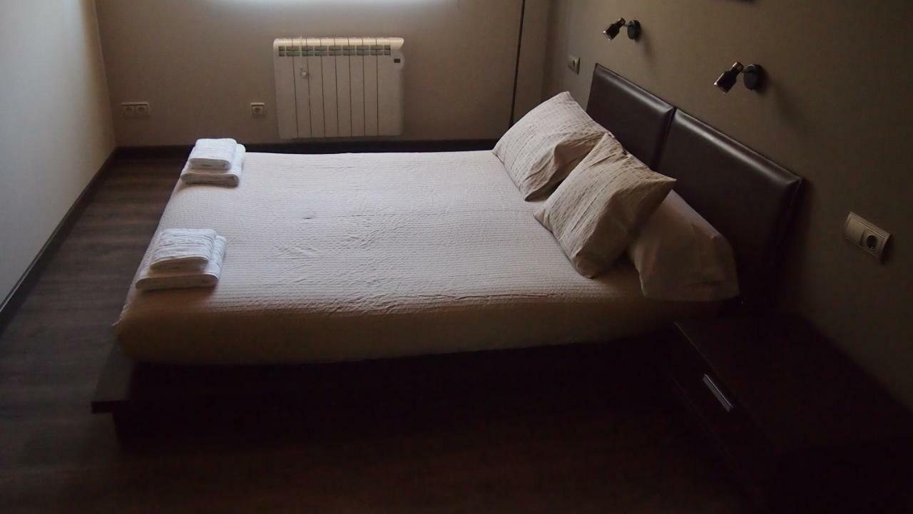 Mas Pinoses Guest House Les Llosses Ruang foto